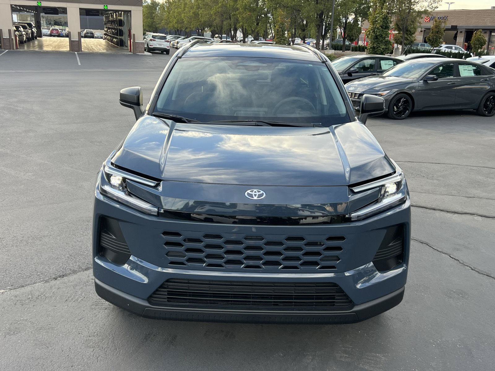 Used 2026 Toyota RAV4 LE AWD/4WD image 11