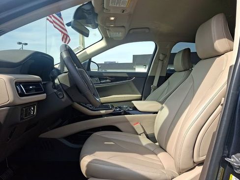 Certified 2023 Lincoln Nautilus AWD w/ Premium Package image 13