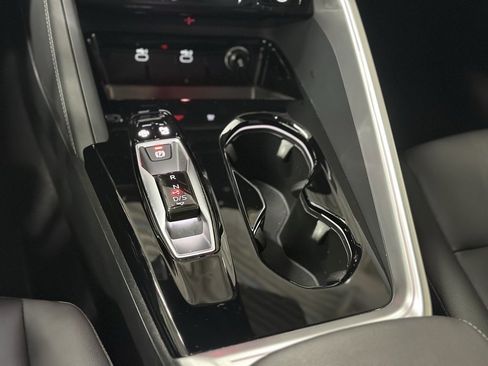 Certified 2025 Audi Q5 2.0T Premium Plus w/ Premium Plus image 18