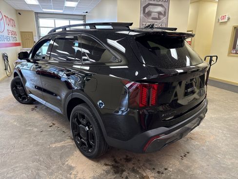 Used 2025 Kia Sorento SX Prestige AWD/4WD image 9