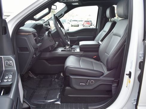 Used 2024 Ford F150 Lightning Lariat image 13