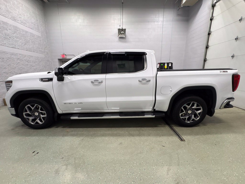 Used 2025 GMC Sierra 1500 SLT w/ SLT Premium Package AWD/4WD image 8