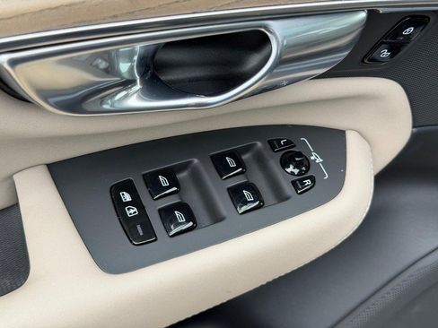 Certified 2026 Volvo XC90 B6 Plus AWD/4WD image 16