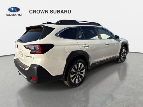Used 2025 Subaru Outback Limited AWD/4WD image 5