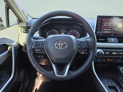 Used 2021 Toyota RAV4 XLE Premium FWD image 25