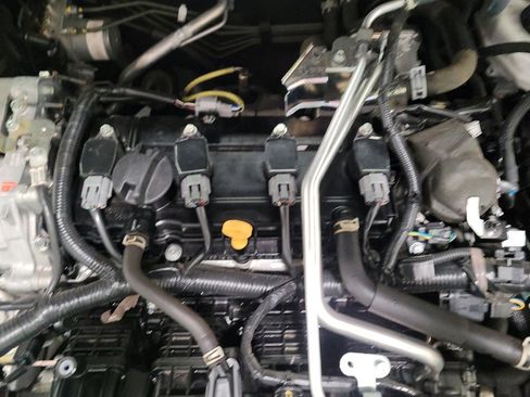Used 2025 Nissan Altima 2.5 SV FWD image 30