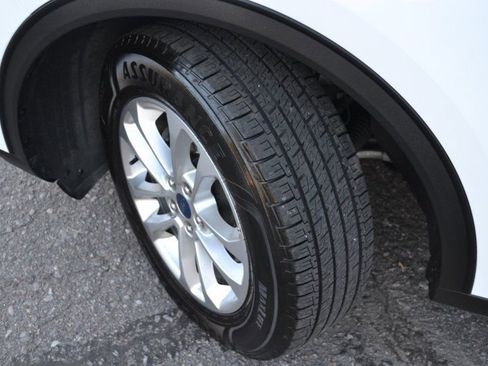 Used 2021 Ford Escape SE image 38