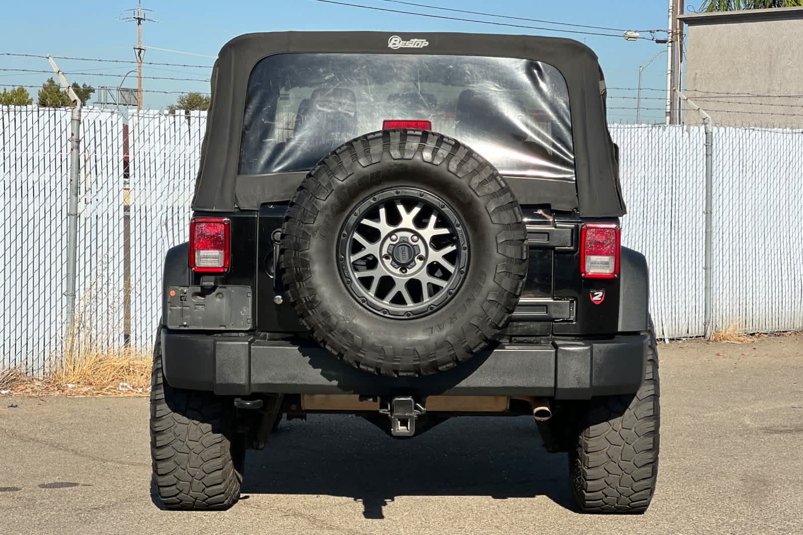 Used 2016 Jeep Wrangler Sport w/ Quick Order Package 24S AWD/4WD image 4