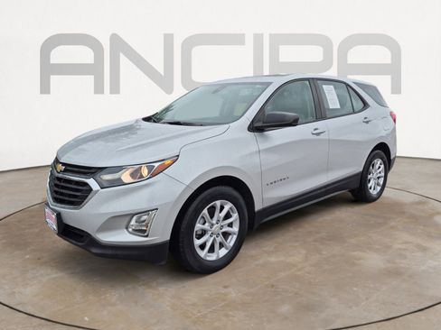 Used 2020 Chevrolet Equinox LS FWD image 6
