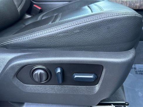 Used 2022 GMC Sierra 3500 Denali image 23