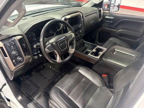 Used 2017 GMC Sierra 3500 Denali image 90