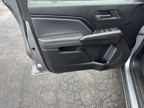 Used 2024 Chevrolet Colorado LT w/ LT Convenience Package image 8