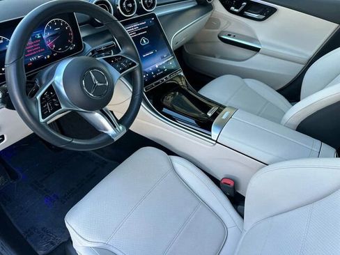 Used 2025 Mercedes-Benz C 300 4MATIC Sedan image 11