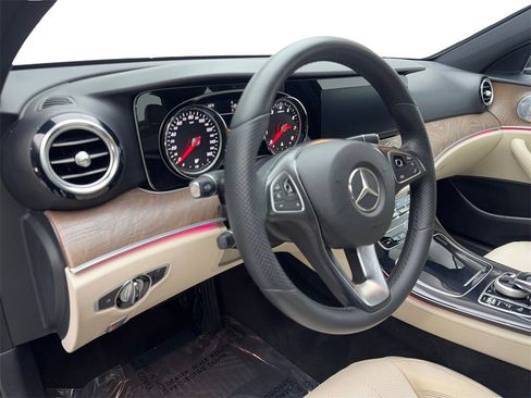 Used 2017 Mercedes-Benz E 300 image 47