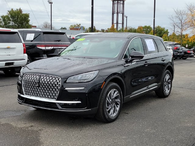 Used 2023 Lincoln Corsair AWD w/ Equipment Group 101A image 2