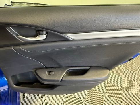 Used 2016 Honda Civic Touring image 39