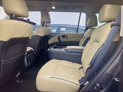 Used 2023 INFINITI QX80 Premium Select w/ Cargo Package image 8