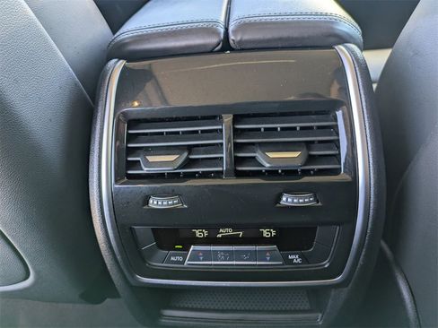 Used 2023 BMW X7 xDrive40i image 31