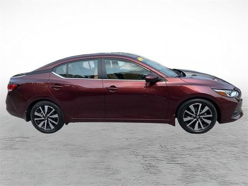 Used 2022 Nissan Sentra SV w/ SV Premium Package FWD image 2