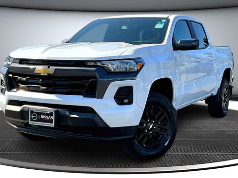 Used 2023 Chevrolet Colorado LT w/ LT Convenience Package II image 3
