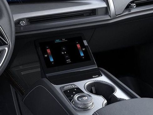 New 2026 Cadillac Vistiq Luxury w/ LPO, Floor Liner Package image 27