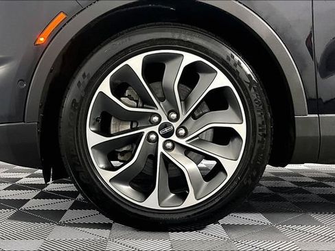 Used 2022 Lincoln Nautilus Reserve w/ Equipment Group 201A AWD/4WD image 8