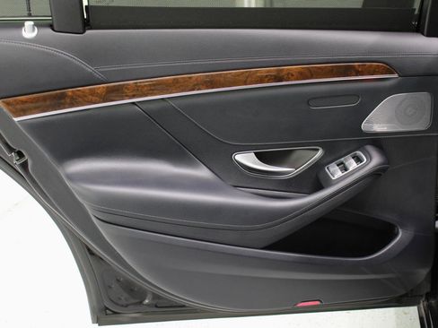 Used 2015 Mercedes-Benz S 550 Sedan image 43
