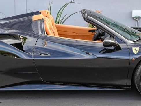 Used 2019 Ferrari 488 Spider RWD image 2