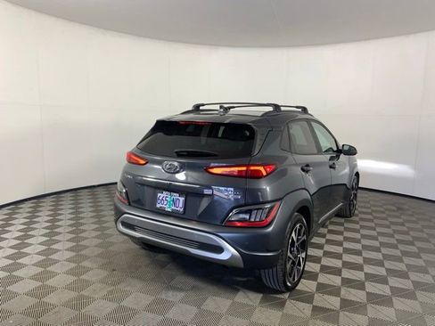 Used 2022 Hyundai Kona Limited AWD/4WD image 3