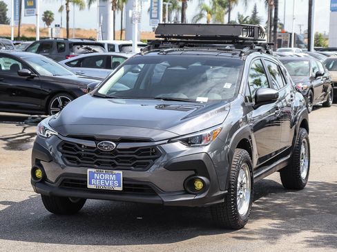 Used 2024 Subaru Crosstrek 2.0i Premium w/ Crosstrek Mirror Package AWD/4WD image 3
