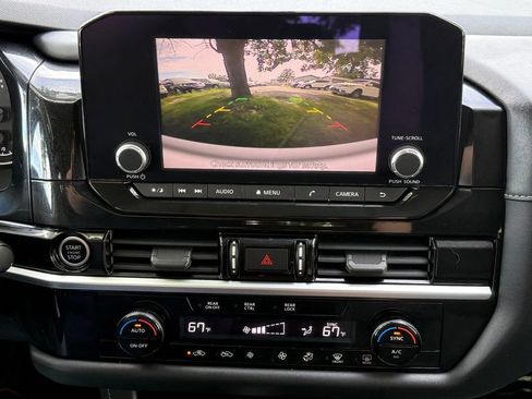 Used 2022 Nissan Pathfinder S AWD/4WD image 34
