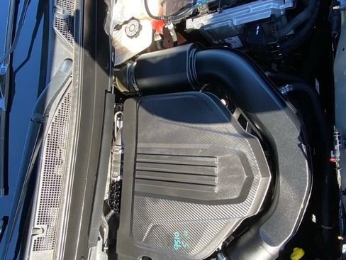 Used 2024 Chevrolet Traverse LS image 31