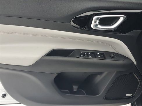 New 2026 Jeep Compass Limited w/ Sun, Sound & Navigation Group image 16