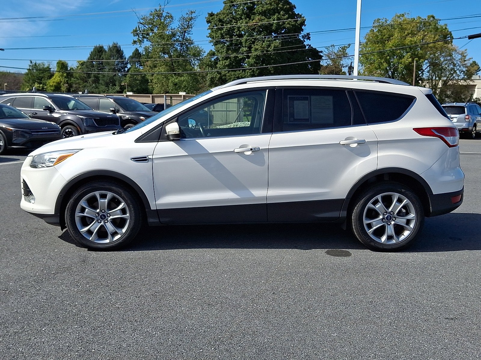Used 2014 Ford Escape Titanium w/ Equipment Group 401A FWD image 8