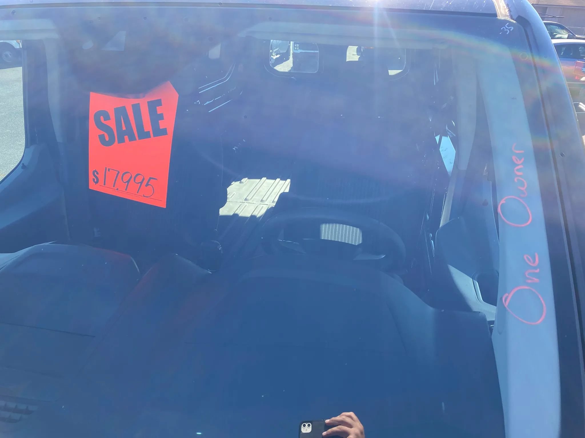 Used 2018 Ford Transit 150 130 Low Roof RWD image 4