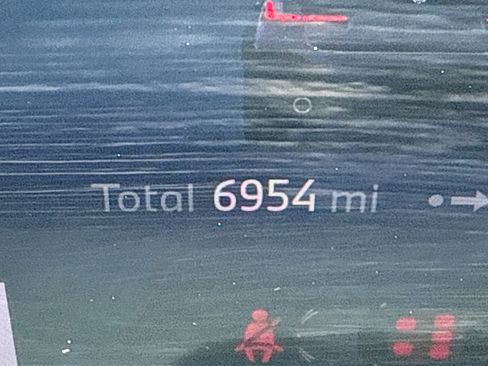 Used 2025 BMW 330i Sedan w/ Parking Assistance Package image 41