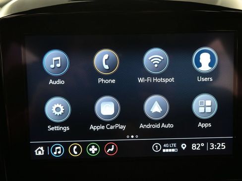 Used 2023 Chevrolet Traverse LT AWD/4WD image 15