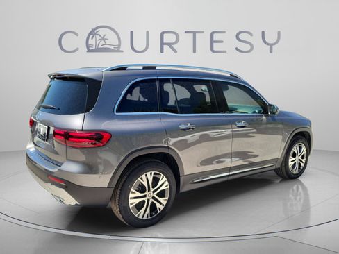 Certified 2026 Mercedes-Benz GLB 250 image 3