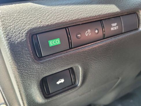 Certified 2024 Nissan Sentra SV FWD image 19