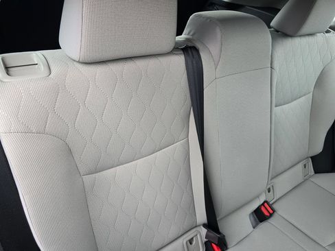 Used 2025 Toyota Corolla Cross L FWD image 14