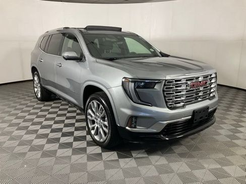 Used 2025 GMC Acadia Denali w/ Super Cruise Package AWD/4WD image 3