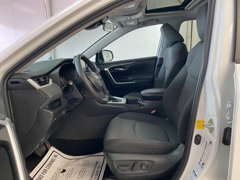 Used 2019 Toyota RAV4 XLE w/ Convenience Package AWD/4WD image 22