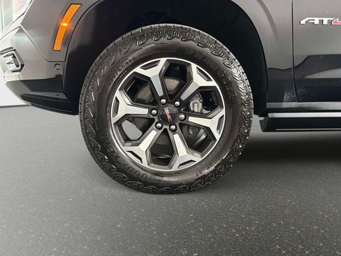 Used 2026 GMC Yukon AT4 Ultimate w/ LPO, Floor Liner Package AWD/4WD image 18