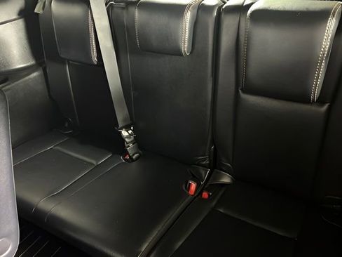 Used 2018 Toyota Highlander Limited image 32