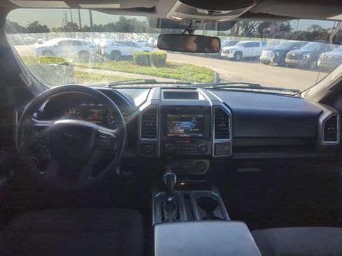 Used 2015 Ford F150 XLT w/ Equipment Group 302A Luxury AWD/4WD image 23