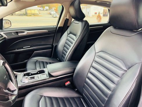 Used 2019 Ford Fusion SEL image 33