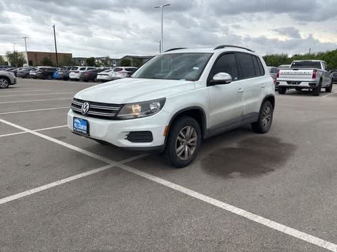 Used 2016 Volkswagen Tiguan S image 1