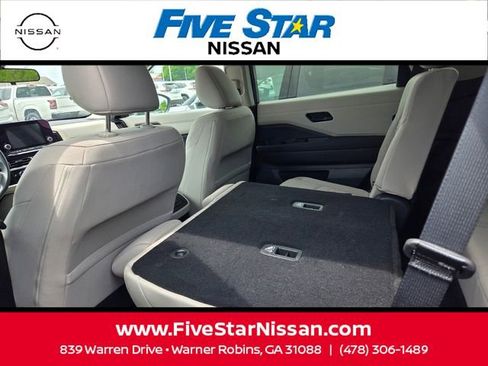 Used 2024 Nissan Pathfinder SV AWD/4WD image 6