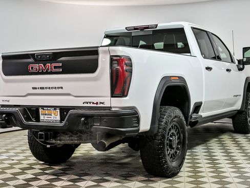 Used 2024 GMC Sierra 2500 AT4X w/ AT4X AEV Edition image 7