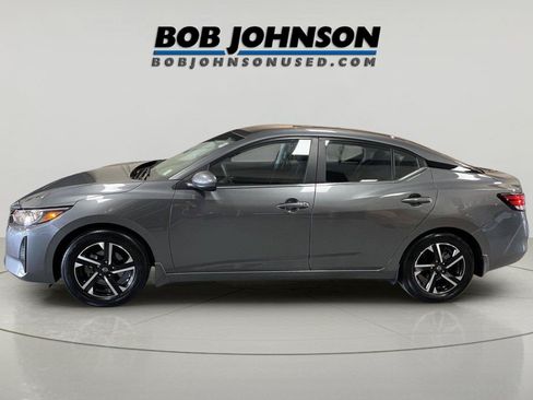 Used 2025 Nissan Sentra SV w/ All-Weather Package FWD image 4